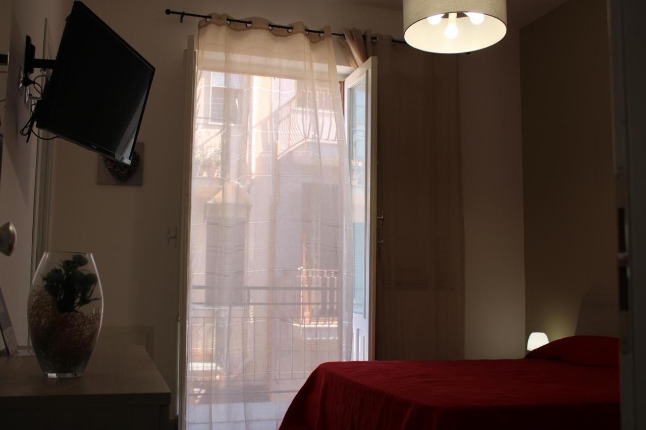 شقة La Stanza Vicino Al Mare , Una Camera Da Letto E Bagno Con Balcone Vista Mare باليستراتي المظهر الخارجي الصورة