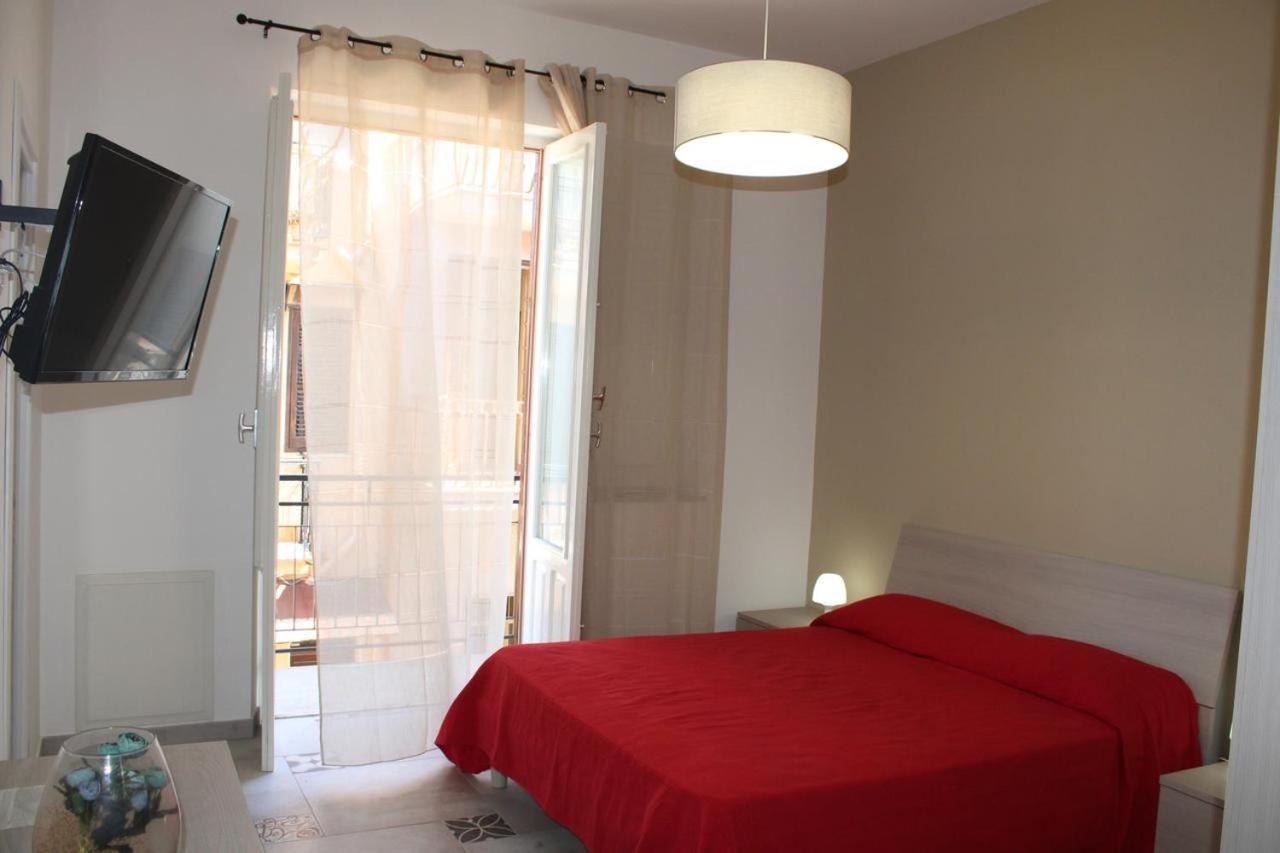 شقة La Stanza Vicino Al Mare , Una Camera Da Letto E Bagno Con Balcone Vista Mare باليستراتي المظهر الخارجي الصورة