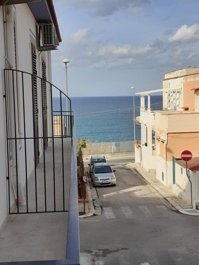 شقة La Stanza Vicino Al Mare , Una Camera Da Letto E Bagno Con Balcone Vista Mare باليستراتي المظهر الخارجي الصورة